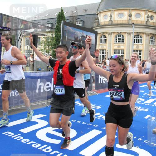 29.06.2025 - hella hamburg halbmarathon Michael Strokosch http://msf.ph/oto/8356930 29.06.2025 10:54:21 Ziel 1267, 3103, 3177, 3861, 6082, 6084, 6512, 7274, 8223, 11430, 13033, 13289, 13803, 15169, 15946, 16527, 16574, 16750, 16879, 17087, 17698, 18268 meine-sportfotos.de