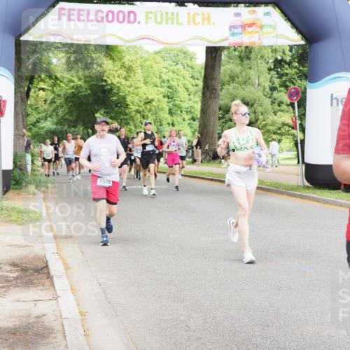 29.06.2025 - hella hamburg halbmarathon MichiJ http://msf.ph/oto/8356942 29.06.2025 10:42:05 Zwischen KM18-KM19 1193, 1506, 2252, 3652, 4231, 4897, 6355, 7221, 8223, 10368, 10376, 12483, 15389, 15818, 16879, 18031, 18181, 19000 meine-sportfotos.de