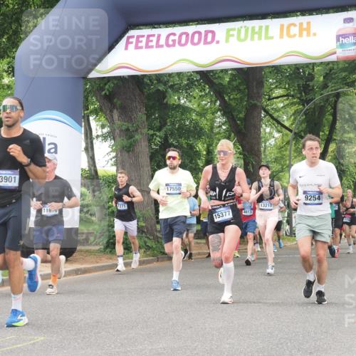 29.06.2025 - hella hamburg halbmarathon KatJ http://msf.ph/oto/8356986 29.06.2025 10:52:02 Zwischen KM18-KM19 1526, 4146, 4613, 7271, 7935 meine-sportfotos.de