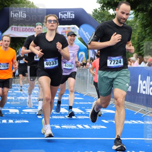 29.06.2025 - hella hamburg halbmarathon Strokosch-Dieckow http://msf.ph/oto/8357052 29.06.2025 10:51:58 Ziel 2818, 2823, 2880, 4033, 4297, 5102, 5336, 6390, 7130, 7409, 7724, 7732, 8413, 8856, 8977, 10057, 13799, 15356, 15506, 15690, 15829, 16179, 16666, 17815, 17962, 17978, 18869 meine-sportfotos.de