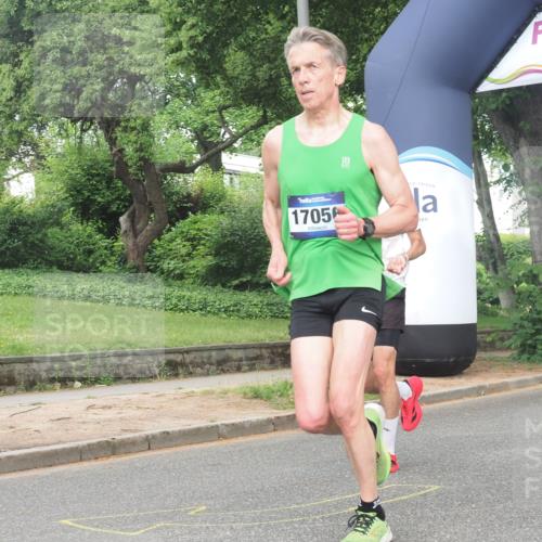 29.06.2025 - hella hamburg halbmarathon KatJ http://msf.ph/oto/8357100 29.06.2025 10:22:03 Zwischen KM18-KM19  meine-sportfotos.de
