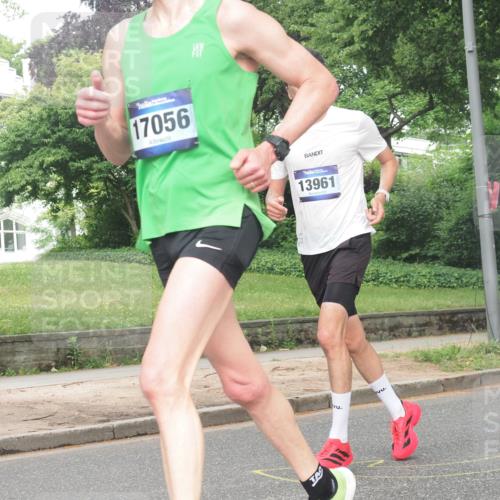 29.06.2025 - hella hamburg halbmarathon KatJ http://msf.ph/oto/8357212 29.06.2025 10:22:04 Zwischen KM18-KM19  meine-sportfotos.de