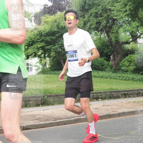 29.06.2025 - hella hamburg halbmarathon KatJ http://msf.ph/oto/8357259 29.06.2025 10:22:04 Zwischen KM18-KM19  meine-sportfotos.de