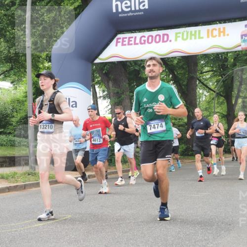 29.06.2025 - hella hamburg halbmarathon KatJ http://msf.ph/oto/8357352 29.06.2025 10:52:05 Zwischen KM18-KM19 1885, 4613, 7271, 7474 meine-sportfotos.de