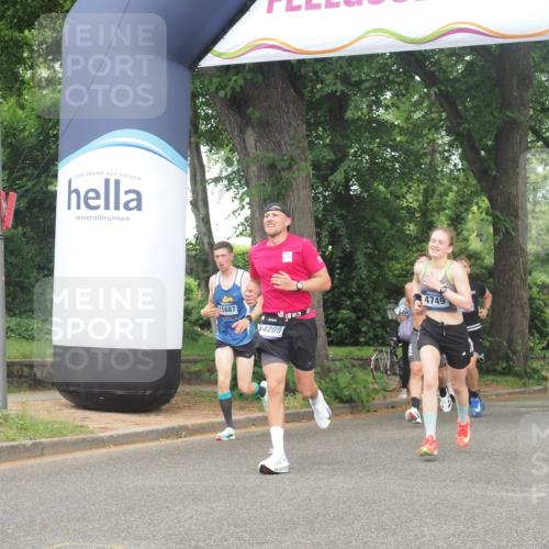 29.06.2025 - hella hamburg halbmarathon KatJ http://msf.ph/oto/8357372 29.06.2025 10:22:08 Zwischen KM18-KM19 4749 meine-sportfotos.de