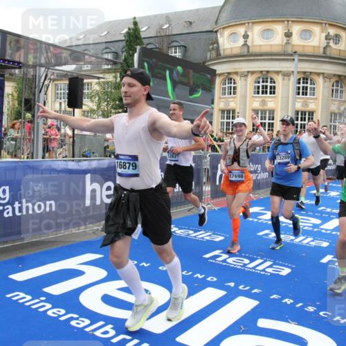 29.06.2025 - hella hamburg halbmarathon Michael Strokosch http://msf.ph/oto/8357375 29.06.2025 10:54:26 Ziel 1267, 1442, 3426, 4635, 6511, 6512, 7129, 8772, 11009, 11430, 12321, 12362, 13289, 13803, 15946, 16327, 16574, 16750, 16879, 17698, 18268, 19067 meine-sportfotos.de