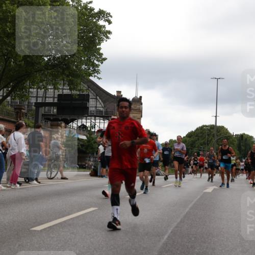 29.06.2025 - hella hamburg halbmarathon Yannick Fuchs http://msf.ph/oto/8357515 29.06.2025 10:53:05 20KM 1285, 1642, 1946, 1951, 2006, 2027, 2348, 2584, 2677, 2855, 2957, 2978, 3181, 3983, 4088, 4592, 5084, 5347, 5633, 6202, 6208, 6636, 6997, 7031, 7223, 7476, 8290, 8929, 9655, 10036, 10759, 10943, 11938, 12633, 13407, 13583, 14375, 14567, 14631, 14902, 14914, 14965, 15232, 15240, 15263, 15284, 15824, 16160, 16341, 16563, 16910, 17017, 17346, 17503, 17630, 18112, 18153, 18232, 18266, 18327, 18954, 19015, 19160 meine-sportfotos.de