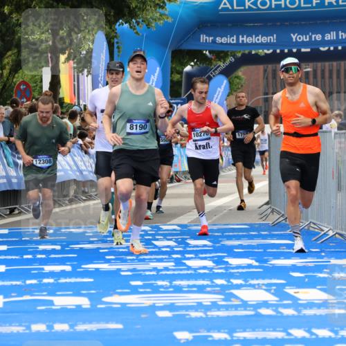 29.06.2025 - hella hamburg halbmarathon Strokosch-Dieckow http://msf.ph/oto/8357559 29.06.2025 10:30:00 Ziel 2689, 3189, 5308, 8190, 9634, 10270, 12308, 15507, 15672, 17768 meine-sportfotos.de