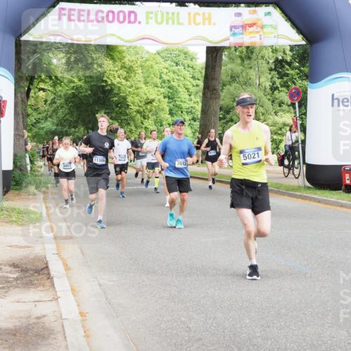 29.06.2025 - hella hamburg halbmarathon MichiJ http://msf.ph/oto/8357585 29.06.2025 10:42:12 Zwischen KM18-KM19 2252, 2612, 3177, 3861, 5021, 6082, 6084, 6433, 6569, 8863, 11499, 11568, 13470, 14818, 14845, 15184, 15484, 15854, 16327, 16521, 16527 meine-sportfotos.de