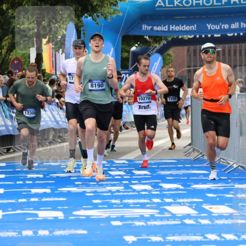 29.06.2025 - hella hamburg halbmarathon Strokosch-Dieckow http://msf.ph/oto/8357635 29.06.2025 10:30:00 Ziel 2689, 3189, 5308, 8190, 9634, 10270, 12308, 15507, 15672, 17768 meine-sportfotos.de