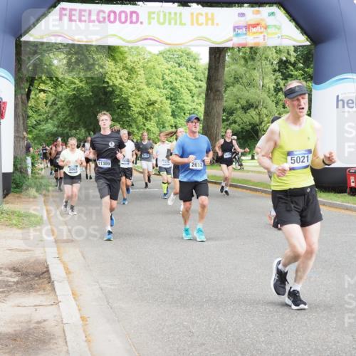 29.06.2025 - hella hamburg halbmarathon MichiJ http://msf.ph/oto/8357644 29.06.2025 10:42:13 Zwischen KM18-KM19 2252, 2612, 3177, 3861, 5021, 6082, 6084, 6433, 6569, 8863, 9562, 11309, 11499, 11568, 13470, 14818, 14845, 15184, 15484, 15854, 16327, 16521, 16527 meine-sportfotos.de