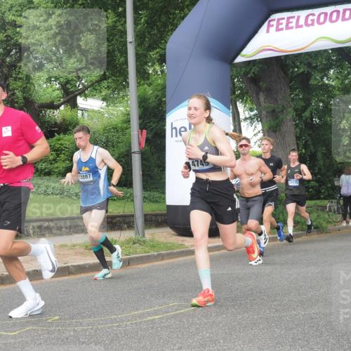 29.06.2025 - hella hamburg halbmarathon KatJ http://msf.ph/oto/8357704 29.06.2025 10:22:09 Zwischen KM18-KM19 4749 meine-sportfotos.de