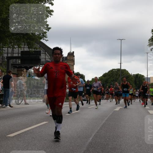 29.06.2025 - hella hamburg halbmarathon Yannick Fuchs http://msf.ph/oto/8357708 29.06.2025 10:53:05 20KM 1285, 1642, 1946, 1951, 2006, 2027, 2348, 2584, 2677, 2855, 2957, 2978, 3181, 3983, 4088, 4592, 5084, 5347, 5633, 6202, 6208, 6636, 6997, 7031, 7223, 7476, 8290, 8929, 9655, 10036, 10759, 10943, 11938, 12633, 13407, 13583, 14375, 14567, 14631, 14902, 14914, 14965, 15232, 15240, 15263, 15284, 15824, 16160, 16341, 16563, 16910, 17017, 17346, 17503, 17630, 18112, 18153, 18232, 18266, 18327, 18954, 19015, 19160 meine-sportfotos.de