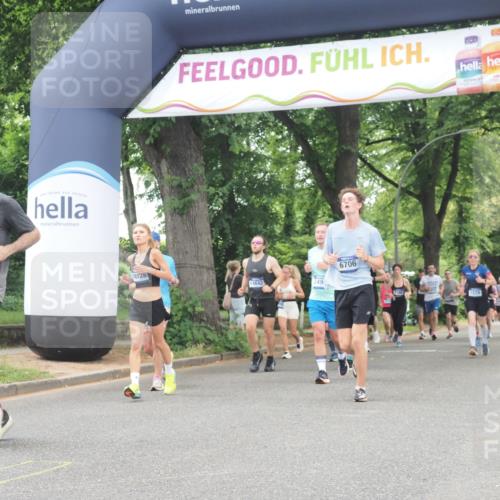 29.06.2025 - hella hamburg halbmarathon KatJ http://msf.ph/oto/8357763 29.06.2025 10:52:10 Zwischen KM18-KM19 1885, 2490, 4613, 6706, 7474, 7907 meine-sportfotos.de