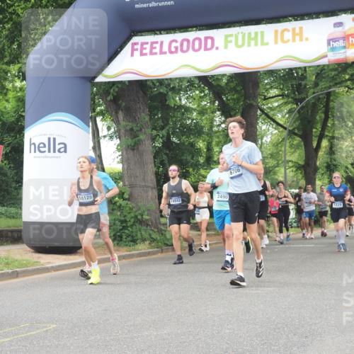 29.06.2025 - hella hamburg halbmarathon KatJ http://msf.ph/oto/8357783 29.06.2025 10:52:10 Zwischen KM18-KM19 1885, 2490, 4613, 6706, 7474, 7907 meine-sportfotos.de