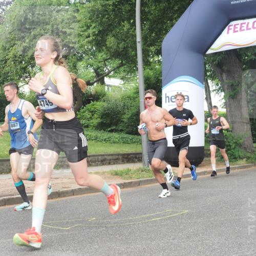 29.06.2025 - hella hamburg halbmarathon KatJ http://msf.ph/oto/8357946 29.06.2025 10:22:10 Zwischen KM18-KM19 4749 meine-sportfotos.de