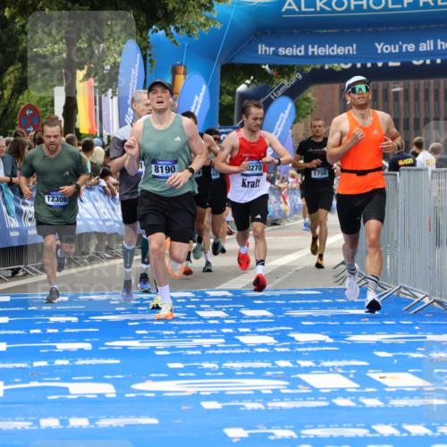 29.06.2025 - hella hamburg halbmarathon Strokosch-Dieckow http://msf.ph/oto/8357992 29.06.2025 10:29:59 Ziel 2689, 3189, 5308, 8190, 9634, 10270, 12308, 15507, 15672, 17768 meine-sportfotos.de