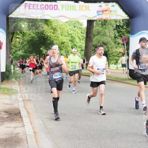 29.06.2025 - hella hamburg halbmarathon MichiJ http://msf.ph/oto/8358086 29.06.2025 10:42:18 Zwischen KM18-KM19 1125, 2474, 2612, 3037, 5672, 6443, 8863, 9562, 11309, 11568, 12858, 13470, 14845, 15184, 16009, 16327, 16521, 18741, 18759, 19047, 19120 meine-sportfotos.de