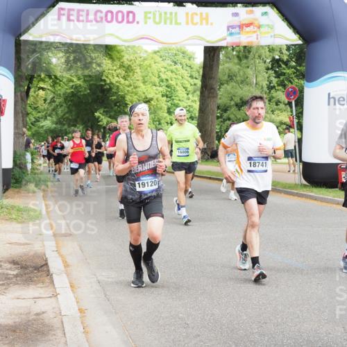 29.06.2025 - hella hamburg halbmarathon MichiJ http://msf.ph/oto/8358109 29.06.2025 10:42:18 Zwischen KM18-KM19 1125, 2474, 2612, 3037, 5672, 6443, 8863, 9562, 11309, 11568, 12858, 13470, 14845, 15184, 16009, 16327, 16521, 18741, 18759, 19047, 19120 meine-sportfotos.de