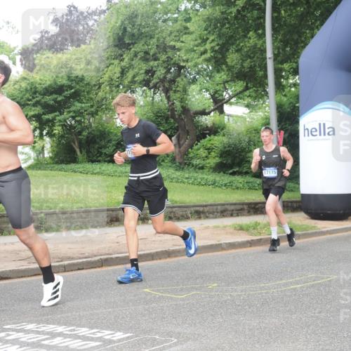 29.06.2025 - hella hamburg halbmarathon KatJ http://msf.ph/oto/8358240 29.06.2025 10:22:11 Zwischen KM18-KM19 4749, 7723 meine-sportfotos.de