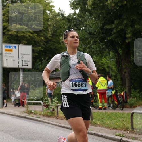 29.06.2025 - hella hamburg halbmarathon Yannick Fuchs http://msf.ph/oto/8358374 29.06.2025 10:53:07 20KM 1285, 1642, 2006, 2348, 2584, 2677, 2855, 2957, 2978, 3181, 3279, 3983, 4088, 4592, 5347, 5633, 5885, 6087, 6202, 6208, 6220, 6438, 6636, 6997, 7031, 7223, 7476, 8290, 8929, 9655, 10036, 10759, 10943, 11935, 11938, 12206, 12564, 12633, 13407, 13583, 14375, 14567, 14631, 14732, 14902, 14914, 14965, 15232, 15240, 15263, 15284, 15824, 16160, 16341, 16563, 16910, 16980, 17017, 17346, 17503, 17630, 18112, 18153, 18232, 18266, 18327, 18467, 18954, 19015, 19160 meine-sportfotos.de