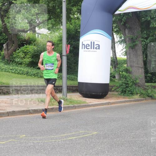 29.06.2025 - hella hamburg halbmarathon KatJ http://msf.ph/oto/8358835 29.06.2025 10:22:16 Zwischen KM18-KM19 7723 meine-sportfotos.de