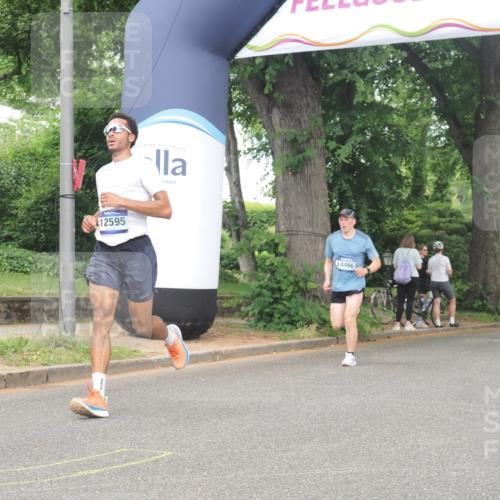 29.06.2025 - hella hamburg halbmarathon KatJ http://msf.ph/oto/8358993 29.06.2025 10:22:18 Zwischen KM18-KM19 7723 meine-sportfotos.de