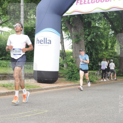 29.06.2025 - hella hamburg halbmarathon KatJ http://msf.ph/oto/8359055 29.06.2025 10:22:18 Zwischen KM18-KM19 7723 meine-sportfotos.de