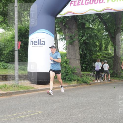 29.06.2025 - hella hamburg halbmarathon KatJ http://msf.ph/oto/8359152 29.06.2025 10:22:19 Zwischen KM18-KM19 7723 meine-sportfotos.de