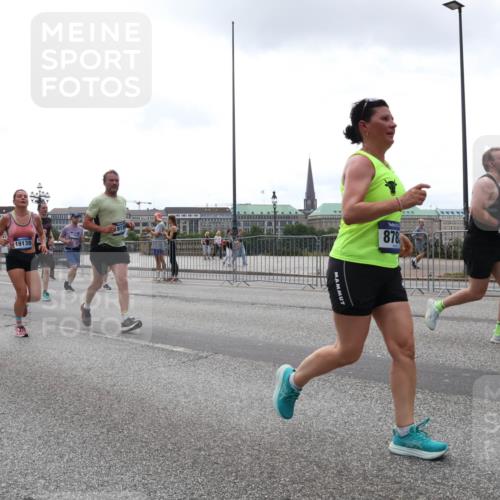 29.06.2025 - hella hamburg halbmarathon Lena Gebhardt http://msf.ph/oto/8359238 29.06.2025 10:39:08 Lombardsbrücke 878, 56, 1232, 1390, 1451, 1760, 1856, 1883, 2092, 2524, 2534, 2571, 2574, 2693, 2843, 2893, 2998, 3275, 3307, 3353, 3727, 3745, 3927, 4257, 4259, 4260, 4320, 4410, 4523, 4603, 4659, 4855, 4882, 4964, 5913, 6062, 6112, 6342, 6343, 6611, 7263, 7341, 7501, 7506, 7524, 7589, 7815, 7849, 8203, 8243, 8367, 8457, 8783, 9393, 9420, 9446, 9708, 9974, 9977, 10001, 10072, 10315, 10516, 10554, 13060 meine-sportfotos.de