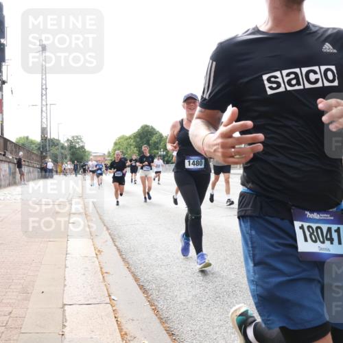29.06.2025 - hella hamburg halbmarathon Lena Gebhardt http://msf.ph/oto/8359248 29.06.2025 10:14:03 Lombardsbrücke 1480, 18041, 1131, 1194, 1480, 1890, 2055, 2359, 2721, 2904, 2987, 3939, 4001, 4032, 4795, 4962, 5232, 5631, 5719, 6026, 6089, 6287, 6710, 6717, 7209, 7442, 7462, 7913, 7991, 8001, 8057, 8409, 8673, 8892, 9128, 9631, 9845, 9886, 10442, 10443, 10977, 11441, 11987, 12313, 12797, 12928, 12929, 12938, 13285, 13788, 15085, 15482, 15663, 15721, 15722, 15840, 16491, 17439, 17472, 17985, 18041, 18236, 18239 meine-sportfotos.de