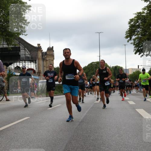 29.06.2025 - hella hamburg halbmarathon Yannick Fuchs http://msf.ph/oto/8359250 29.06.2025 10:53:09 20KM 1285, 1642, 2006, 2348, 2584, 2677, 2957, 2978, 3181, 3279, 3983, 4088, 4592, 5347, 5633, 5885, 6087, 6202, 6208, 6220, 6438, 6636, 6997, 7031, 7223, 7476, 8290, 8929, 9655, 10036, 10759, 10896, 10943, 11935, 11938, 12206, 12261, 12564, 12633, 12862, 13407, 13583, 13761, 14375, 14567, 14631, 14732, 14902, 14965, 15232, 15240, 15263, 15284, 15824, 16160, 16341, 16563, 16910, 16980, 17017, 17346, 17503, 17630, 18153, 18232, 18266, 18327, 18467, 18954, 19015, 19160 meine-sportfotos.de