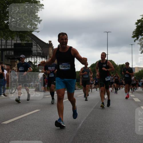 29.06.2025 - hella hamburg halbmarathon Yannick Fuchs http://msf.ph/oto/8359435 29.06.2025 10:53:10 20KM 1285, 1642, 2006, 2348, 2584, 2677, 2957, 2978, 3181, 3279, 3983, 4088, 4592, 5347, 5633, 5885, 6087, 6202, 6208, 6220, 6438, 6636, 6997, 7031, 7223, 7476, 8290, 8929, 9655, 10036, 10759, 10896, 10943, 11935, 11938, 12206, 12261, 12564, 12633, 12862, 13407, 13583, 13761, 14375, 14567, 14631, 14732, 14902, 14965, 15232, 15240, 15263, 15284, 15824, 16160, 16341, 16563, 16910, 16980, 17017, 17346, 17503, 17630, 18153, 18266, 18327, 18467, 18716, 19015, 19160 meine-sportfotos.de