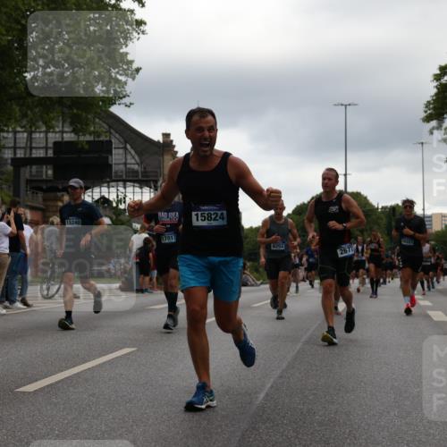 29.06.2025 - hella hamburg halbmarathon Yannick Fuchs http://msf.ph/oto/8359477 29.06.2025 10:53:10 20KM 1285, 1642, 2006, 2348, 2584, 2677, 2957, 2978, 3181, 3279, 3983, 4088, 4592, 5347, 5633, 5885, 6087, 6202, 6208, 6220, 6438, 6636, 6997, 7031, 7223, 7476, 8290, 8929, 9655, 10036, 10759, 10896, 10943, 11935, 11938, 12206, 12261, 12564, 12633, 12862, 13407, 13583, 13761, 14375, 14567, 14631, 14732, 14902, 14965, 15232, 15240, 15263, 15284, 15824, 16160, 16341, 16563, 16910, 16980, 17017, 17346, 17503, 17630, 18153, 18266, 18327, 18467, 18716, 19015, 19160 meine-sportfotos.de