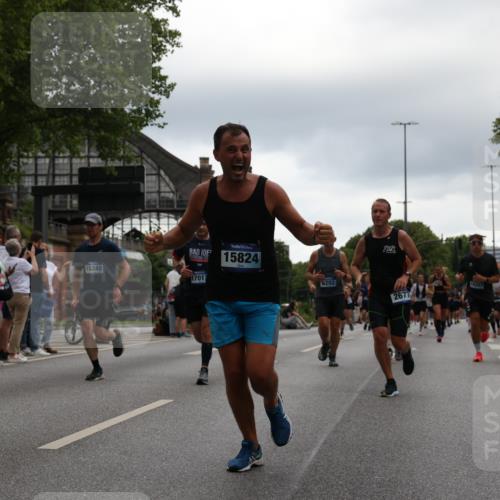 29.06.2025 - hella hamburg halbmarathon Yannick Fuchs http://msf.ph/oto/8359560 29.06.2025 10:53:10 20KM 1285, 1642, 2006, 2348, 2584, 2677, 2957, 2978, 3181, 3279, 3983, 4088, 4592, 5347, 5633, 5885, 6087, 6202, 6208, 6220, 6438, 6636, 6997, 7031, 7223, 7476, 8290, 8929, 9655, 10036, 10759, 10896, 10943, 11935, 11938, 12206, 12261, 12564, 12633, 12862, 13407, 13583, 13761, 14375, 14567, 14631, 14732, 14902, 14965, 15232, 15240, 15263, 15284, 15824, 16160, 16341, 16563, 16910, 16980, 17017, 17346, 17503, 17630, 18153, 18266, 18327, 18467, 18716, 19015, 19160 meine-sportfotos.de