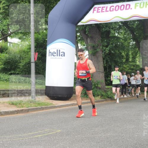 29.06.2025 - hella hamburg halbmarathon KatJ http://msf.ph/oto/8359662 29.06.2025 10:22:21 Zwischen KM18-KM19  meine-sportfotos.de