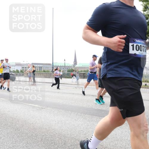 29.06.2025 - hella hamburg halbmarathon Lena Gebhardt http://msf.ph/oto/8359705 29.06.2025 10:39:11 Lombardsbrücke 6112, 168, 10072, 1232, 1390, 1451, 1760, 1856, 1883, 2092, 2524, 2534, 2571, 2574, 2693, 2843, 2893, 2998, 3275, 3307, 3353, 3727, 3745, 3927, 4257, 4320, 4410, 4523, 4603, 4659, 4855, 4882, 4964, 6062, 6112, 6342, 6343, 6611, 6748, 7263, 7341, 7501, 7506, 7524, 7589, 7684, 7815, 8203, 8243, 8367, 8457, 8783, 9393, 9420, 9446, 9708, 9974, 9977, 10001, 10072, 10315, 10512, 10516, 10554, 13060 meine-sportfotos.de