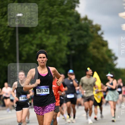 29.06.2025 - hella hamburg halbmarathon Dr. Thomas Lammeyer http://msf.ph/oto/8359722 29.06.2025 10:41:19 Kennedybrücke 56, 1022, 1118, 1253, 1276, 1488, 1490, 1597, 1948, 1952, 2072, 2199, 2552, 2811, 3165, 3230, 3398, 3428, 3714, 3873, 4733, 5146, 5224, 5560, 5786, 6584, 6804, 7202, 7235, 7707, 7773, 7823, 8257, 8258, 8315, 8936, 8937, 9054, 9055, 9918, 10024, 10112, 10476, 10762, 10798, 10862, 10931 meine-sportfotos.de