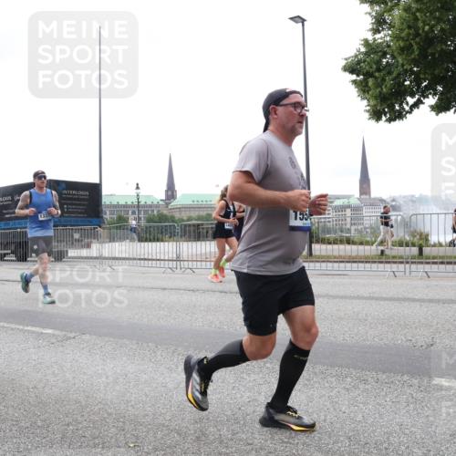 29.06.2025 - hella hamburg halbmarathon Lena Gebhardt http://msf.ph/oto/8359791 29.06.2025 10:48:14 Lombardsbrücke 18262, 13377, 0648, 530, 000, 06, 0048, 530, 000, 066, 755, 1405, 1157, 1174, 1175, 1246, 1392, 1618, 1639, 1645, 1701, 1926, 2037, 2163, 2195, 2197, 2418, 2475, 2491, 2545, 2627, 2650, 2756, 2909, 2958, 3049, 3224, 3320, 3468, 3504, 3661, 3679, 3933, 4327, 4588, 4856, 5585, 5781, 5886, 5952, 6143, 7240, 7393, 7394, 7427, 7532, 7916, 8077, 8310, 8461, 8521, 8774, 8948, 9356, 9696, 9697, 9775, 9921, 10059, 10145, 10658, 10777, 10794, 11548, 11742, 11781, 11909, 15715 meine-sportfotos.de