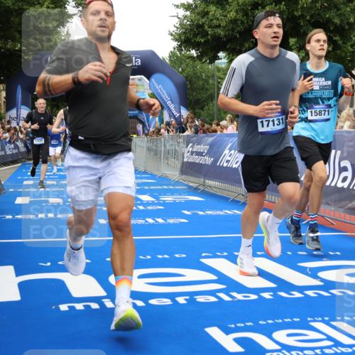 29.06.2025 - hella hamburg halbmarathon Strokosch-Dieckow http://msf.ph/oto/8359817 29.06.2025 10:51:27 Ziel 1335, 2364, 2411, 2946, 5820, 7943, 8989, 9214, 9656, 10691, 11124, 11422, 13047, 13403, 13792, 14994, 15871, 15950, 16357, 17131, 18489 meine-sportfotos.de