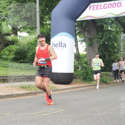 29.06.2025 - hella hamburg halbmarathon KatJ http://msf.ph/oto/8359865 29.06.2025 10:22:22 Zwischen KM18-KM19  meine-sportfotos.de