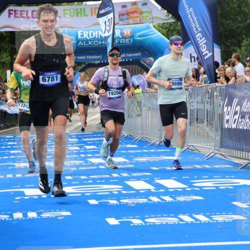 29.06.2025 - hella hamburg halbmarathon Strokosch-Dieckow http://msf.ph/oto/8359920 29.06.2025 10:29:35 Ziel 2021, 2180, 6781, 7186, 8784, 9137, 10790, 16818, 17197, 18422, 18699, 19204 meine-sportfotos.de