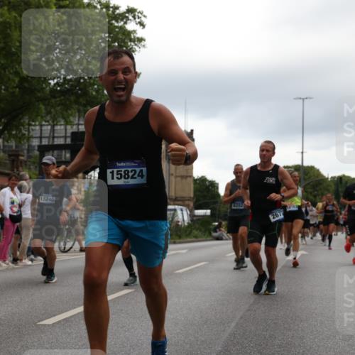 29.06.2025 - hella hamburg halbmarathon Yannick Fuchs http://msf.ph/oto/8359929 29.06.2025 10:53:10 20KM 1285, 1642, 2006, 2348, 2584, 2677, 2957, 2978, 3181, 3279, 3983, 4088, 4592, 5347, 5633, 5885, 6087, 6202, 6208, 6220, 6438, 6636, 6997, 7031, 7223, 7476, 8290, 8929, 9655, 10036, 10759, 10896, 10943, 11935, 11938, 12206, 12261, 12564, 12633, 12862, 13407, 13583, 13761, 14375, 14567, 14631, 14732, 14902, 14965, 15232, 15240, 15263, 15284, 15824, 16160, 16341, 16563, 16910, 16980, 17017, 17346, 17503, 17630, 18153, 18266, 18327, 18467, 18716, 19015, 19160 meine-sportfotos.de