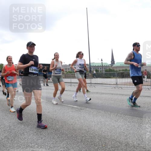 29.06.2025 - hella hamburg halbmarathon Lena Gebhardt http://msf.ph/oto/8359999 29.06.2025 10:48:15 Lombardsbrücke 12480, 1701, 2418, 15357, 18352, 1337, 18262, 1157, 1174, 1175, 1246, 1392, 1618, 1639, 1645, 1701, 2037, 2163, 2195, 2197, 2418, 2475, 2491, 2545, 2627, 2650, 2756, 2909, 2958, 3049, 3224, 3320, 3468, 3504, 3661, 3679, 3933, 4327, 4588, 4856, 5585, 5781, 5886, 5952, 6143, 7240, 7393, 7394, 7427, 7532, 7916, 8077, 8310, 8461, 8521, 8774, 8948, 9356, 9696, 9697, 9775, 9921, 10059, 10145, 10658, 10777, 10794, 11548, 11742, 11781, 15715 meine-sportfotos.de