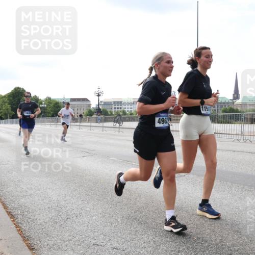 29.06.2025 - hella hamburg halbmarathon Lena Gebhardt http://msf.ph/oto/8360016 29.06.2025 10:14:06 Lombardsbrücke 13788, 15840, 4962, 119, 1131, 1194, 1480, 1890, 2359, 2721, 2904, 2987, 3939, 4001, 4032, 4962, 5232, 5631, 5719, 6026, 6089, 6287, 6710, 7209, 7442, 7462, 7840, 7913, 7991, 8001, 8057, 8409, 8673, 8892, 9631, 9845, 9886, 10442, 10443, 10977, 11441, 11987, 12313, 12797, 12928, 12929, 12938, 13237, 13285, 13788, 14488, 15085, 15482, 15721, 15722, 15840, 16126, 16491, 17439, 17472, 17985, 18041, 18236, 18239 meine-sportfotos.de