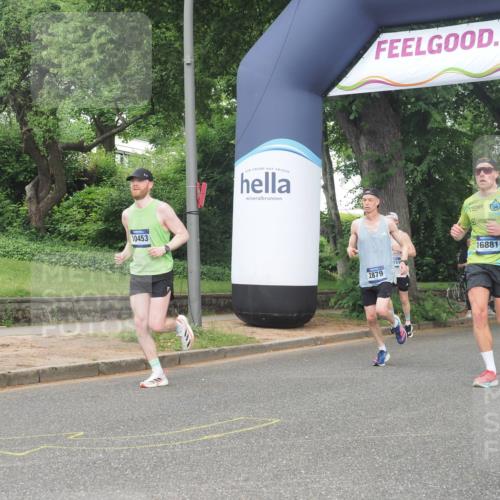 29.06.2025 - hella hamburg halbmarathon KatJ http://msf.ph/oto/8360029 29.06.2025 10:22:24 Zwischen KM18-KM19 2879 meine-sportfotos.de