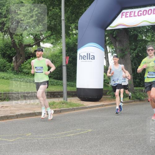 29.06.2025 - hella hamburg halbmarathon KatJ http://msf.ph/oto/8360063 29.06.2025 10:22:24 Zwischen KM18-KM19 2879 meine-sportfotos.de