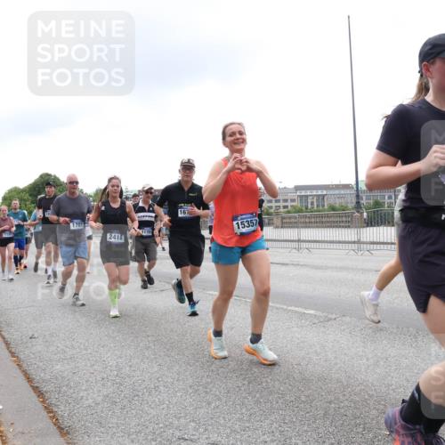 29.06.2025 - hella hamburg halbmarathon Lena Gebhardt http://msf.ph/oto/8360193 29.06.2025 10:48:16 Lombardsbrücke 1701, 17325, 2418, 167, 11781, 15357, 12480, 1835, 1157, 1174, 1175, 1246, 1392, 1618, 1645, 1701, 2037, 2163, 2195, 2197, 2418, 2475, 2491, 2545, 2627, 2650, 2756, 2909, 2958, 3049, 3224, 3320, 3468, 3504, 3661, 3679, 3933, 4327, 4588, 4856, 5585, 5781, 5886, 5952, 6143, 7240, 7393, 7394, 7427, 7532, 7916, 8077, 8310, 8461, 8521, 8774, 8948, 9356, 9696, 9697, 9775, 9921, 10059, 10145, 10658, 10777, 10794, 11548, 11742, 11781, 15715 meine-sportfotos.de