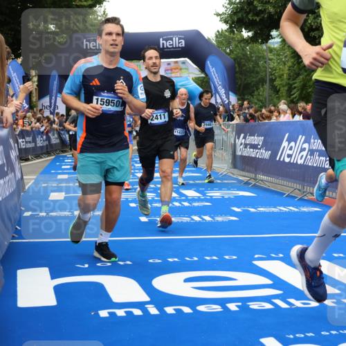 29.06.2025 - hella hamburg halbmarathon Strokosch-Dieckow http://msf.ph/oto/8360244 29.06.2025 10:51:23 Ziel 1335, 1817, 2364, 2411, 2636, 2718, 2946, 4814, 5820, 6657, 6776, 7943, 8316, 8989, 9214, 9656, 10480, 10667, 11124, 11422, 12016, 13047, 13403, 13792, 14865, 14994, 15871, 15950, 16357, 17131, 18019, 18489 meine-sportfotos.de