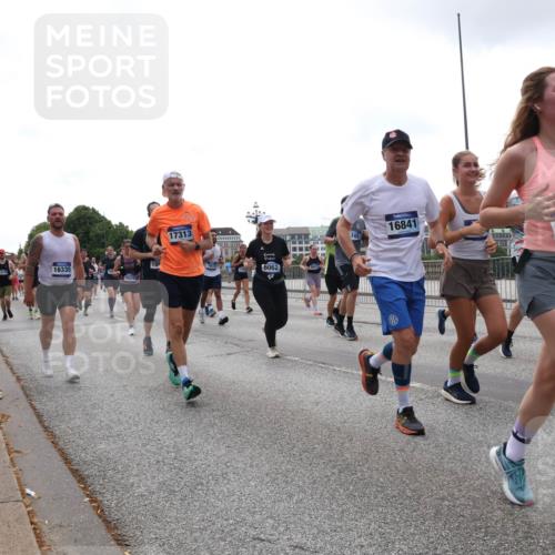29.06.2025 - hella hamburg halbmarathon Lena Gebhardt http://msf.ph/oto/8360468 29.06.2025 10:39:13 Lombardsbrücke 16335, 10315, 17313, 6062, 745, 16841, 6112, 1232, 1390, 1451, 1760, 1856, 1883, 2092, 2524, 2534, 2571, 2574, 2843, 2893, 2998, 3275, 3307, 3353, 3727, 3745, 3927, 4257, 4320, 4410, 4523, 4603, 4659, 4855, 4882, 4964, 6062, 6112, 6321, 6342, 6343, 6611, 6748, 7263, 7341, 7501, 7506, 7524, 7589, 7684, 7815, 8203, 8243, 8367, 8457, 8783, 9393, 9420, 9446, 9698, 9708, 9974, 9977, 10001, 10072, 10315, 10512, 10516, 10554, 13060 meine-sportfotos.de